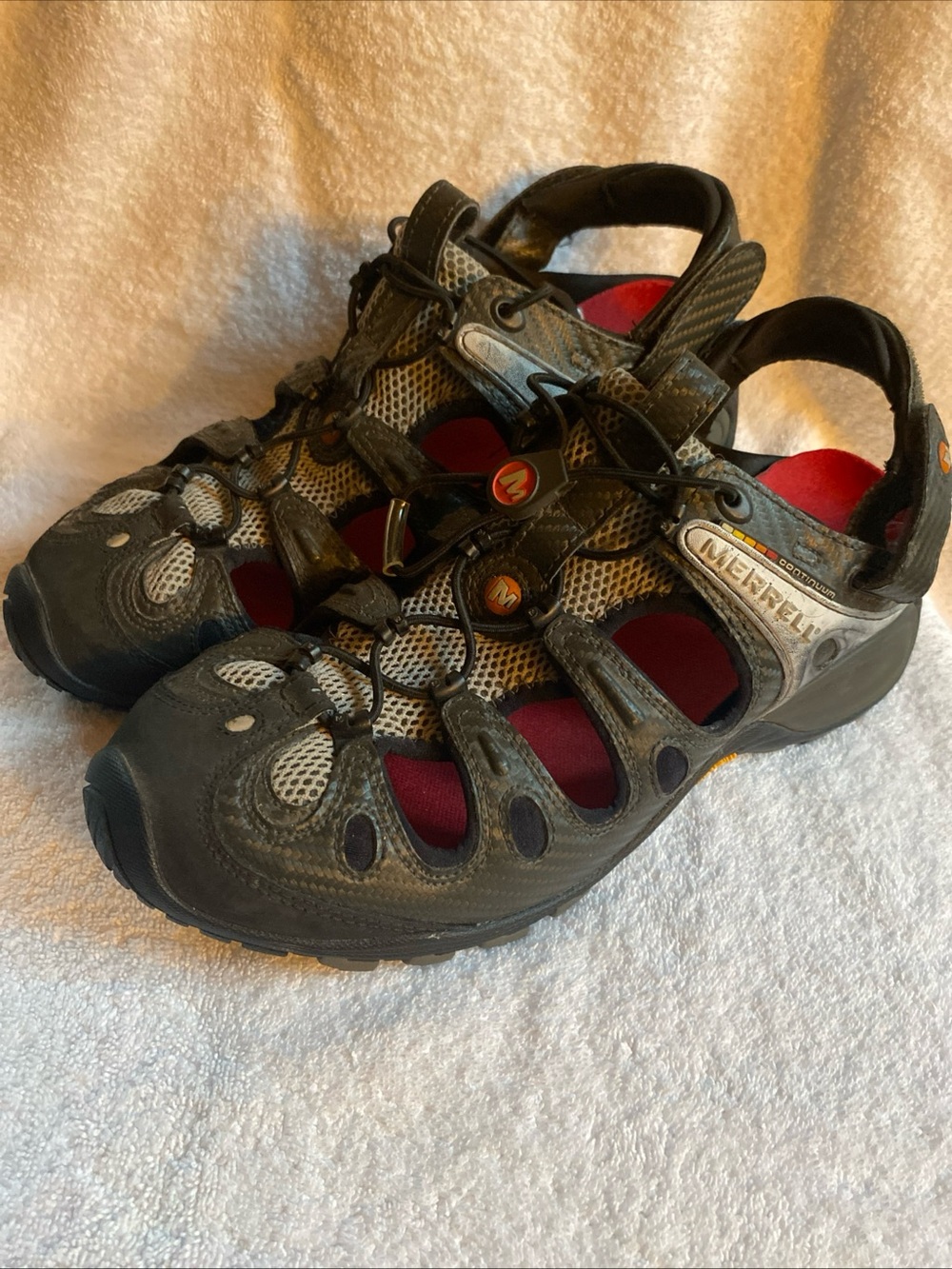 Merrell mens Black and grey  Closed-Toe Sandal